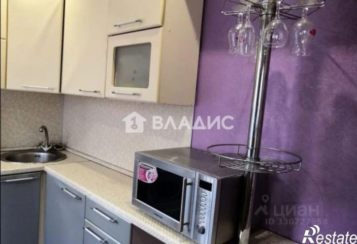 3-комн квартира мкр Приборостроитель, 7,  д. 7