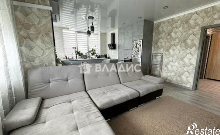 3-комн квартира микрорайон Макаренко, 11Б
