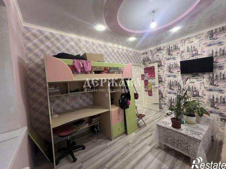 3-комн квартира мкр Макаренко, 11б,  д. 11б