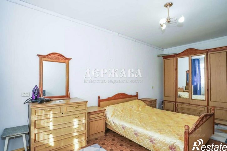 3-комн квартира улица Хмелёва, 2,  д. 2