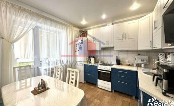 2-комн квартира мкр Космос, 13,  д. 13