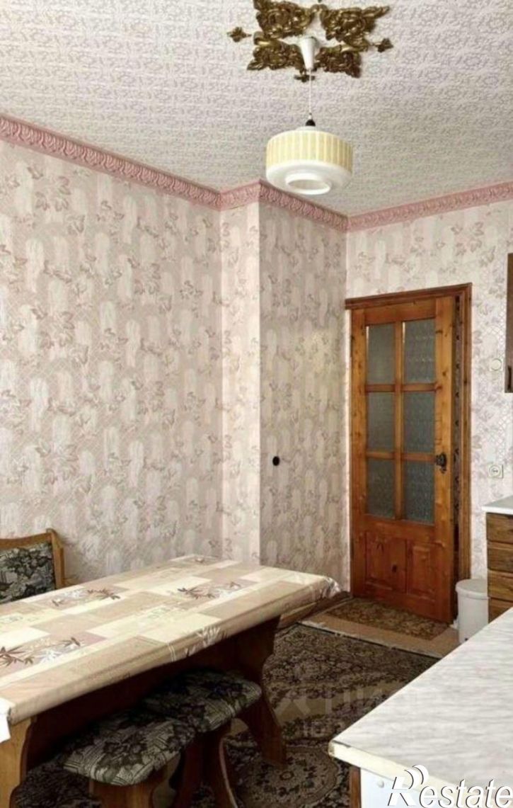 4-комн квартира мкр Королева, 1а,  д. 1а