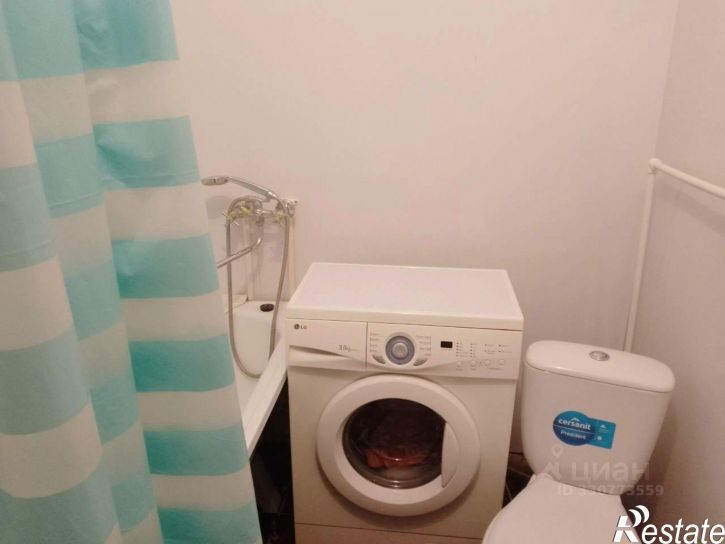 1-комн квартира мкр Лебединец, 22,  д. 22