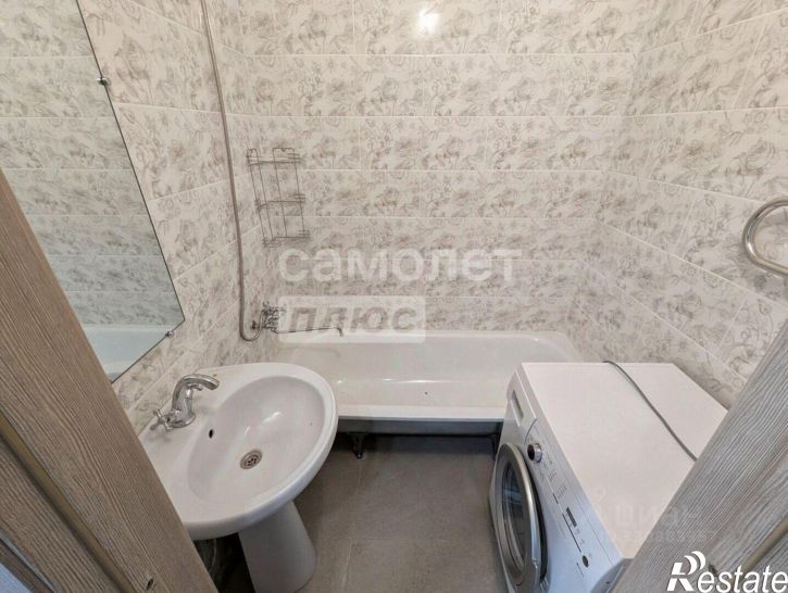 1-комн квартира мкр Космос, 11,  д. 11