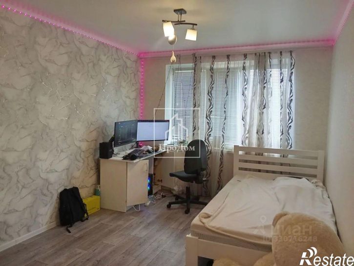 3-комн квартира Весенний мкр, 7,  д. 7