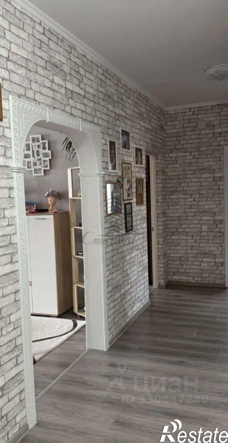 3-комн квартира Степной мкр, 10,  д. 10