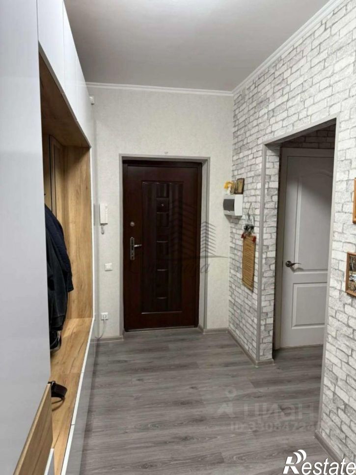 3-комн квартира Степной мкр, 10,  д. 10