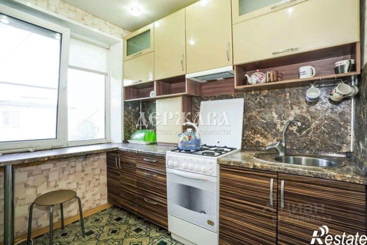 3-комн квартира Весенний мкр, 6,  д. 6