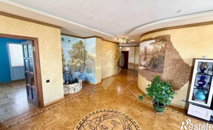 4-комн квартира мкр Зеленый Лог, 6,  д. 6