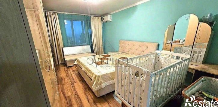 4-комн квартира мкр Макаренко, 40,  д. 40