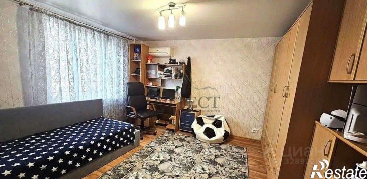 4-комн квартира мкр Макаренко, 40,  д. 40