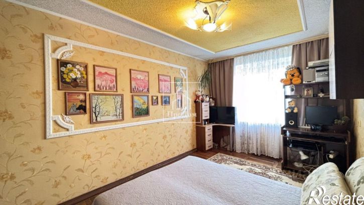 4-комн квартира ул Хмелева, 4,  д. 4
