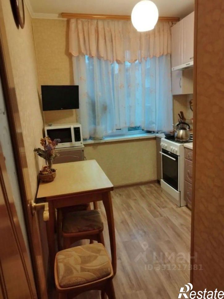 3-комн квартира Весенний мкр, 3,  д. 3