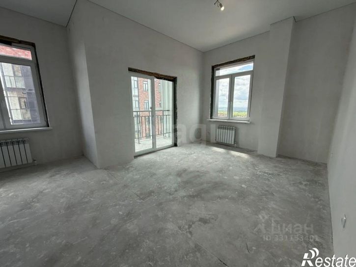 4-комн квартира мкр Космос, 11,  д. 11