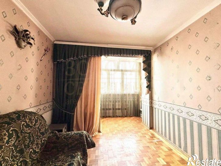 4-комн квартира мкр Королева, 37,  д. 37