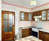 4-комн, 80кв м, этаж 3/10 мкр Королева, 1а