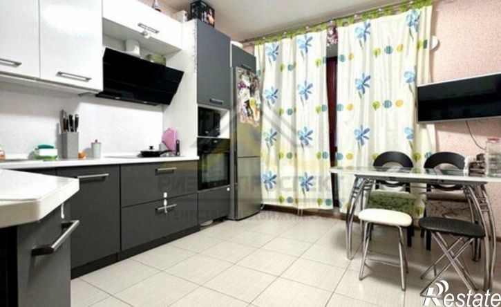 2-комн квартира Степной мкр, 24,  д. 24