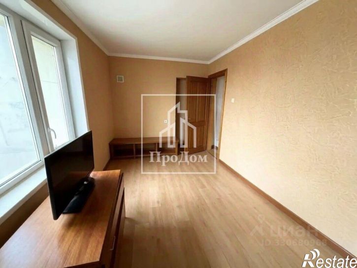 2-комн квартира мкр Приборостроитель, 27,  д. 27
