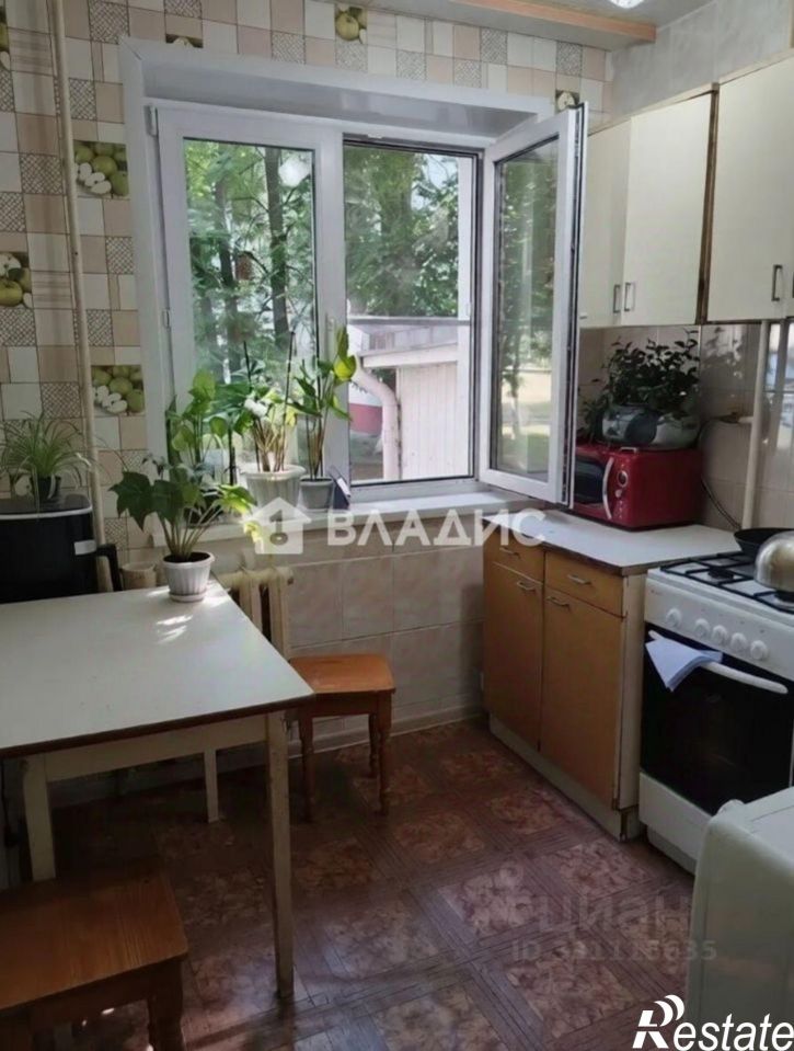 2-комн квартира Интернациональный мкр, 49,  д. 49