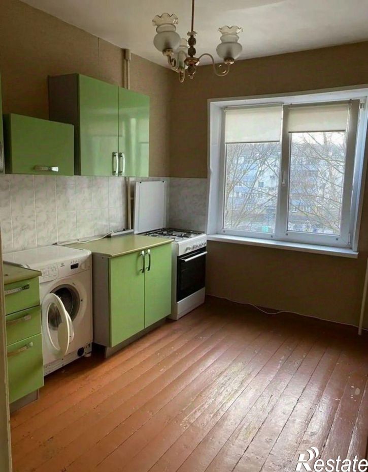 3-комн квартира Парковый мкр, 24,  д. 24