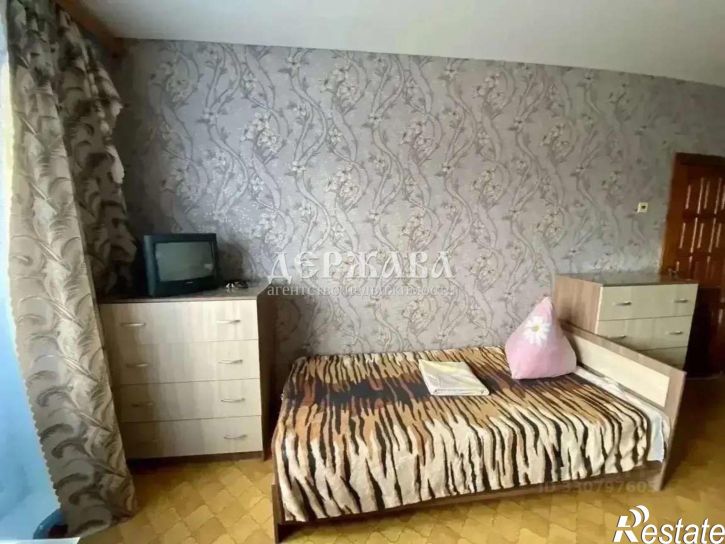 2-комн квартира мкр Буденного, 4,  д. 4