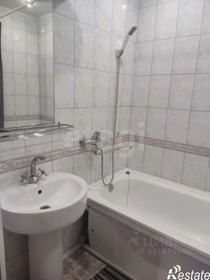 1-комн квартира мкр Космос, 9,  д. 9