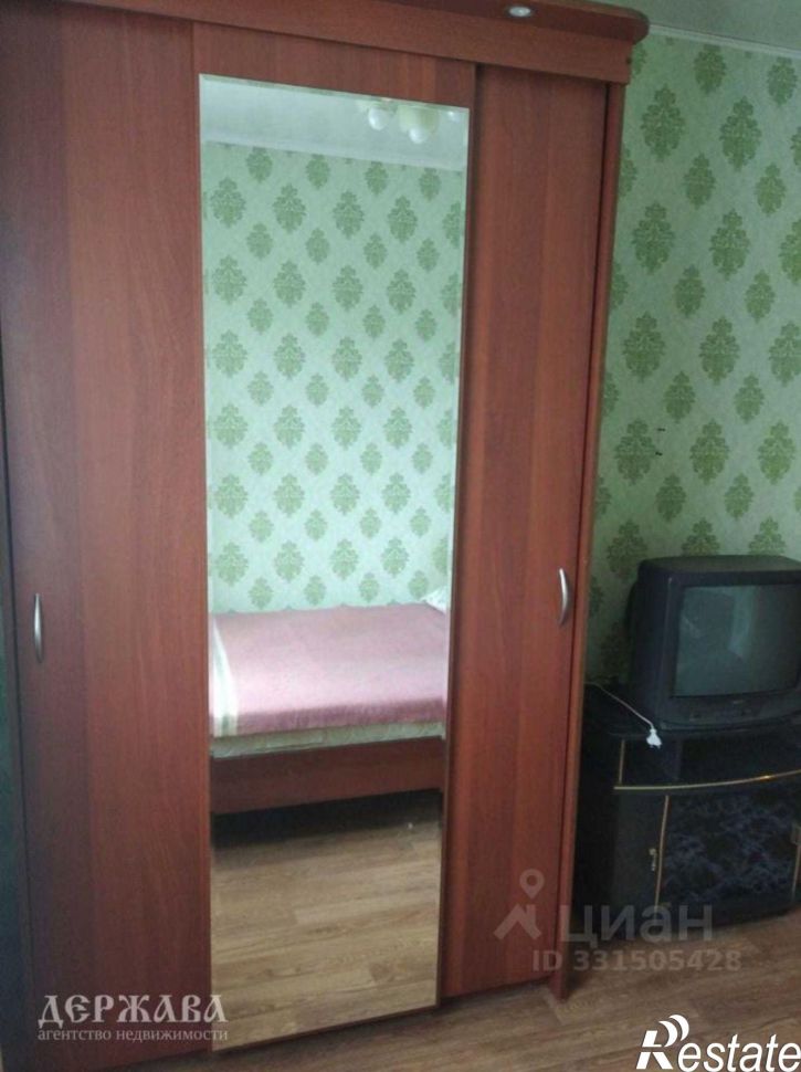 2-комн квартира мкр Макаренко, 34,  д. 34
