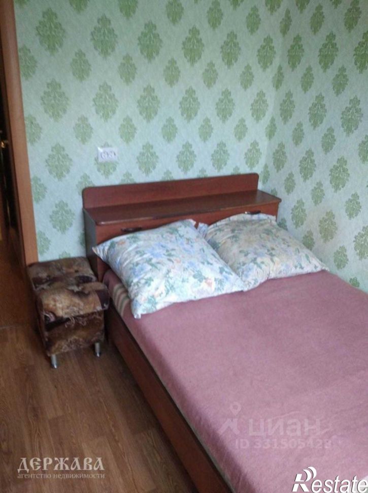 2-комн квартира мкр Макаренко, 34,  д. 34