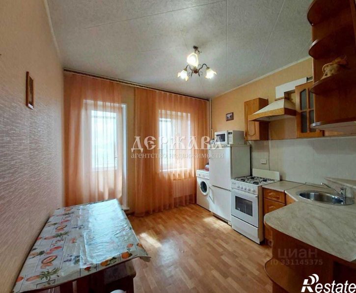 1-комн квартира мкр Зеленый Лог, 6,  д. 6