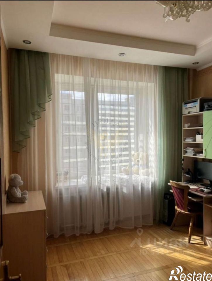 4-комн квартира мкр Жукова, 17,  д. 17