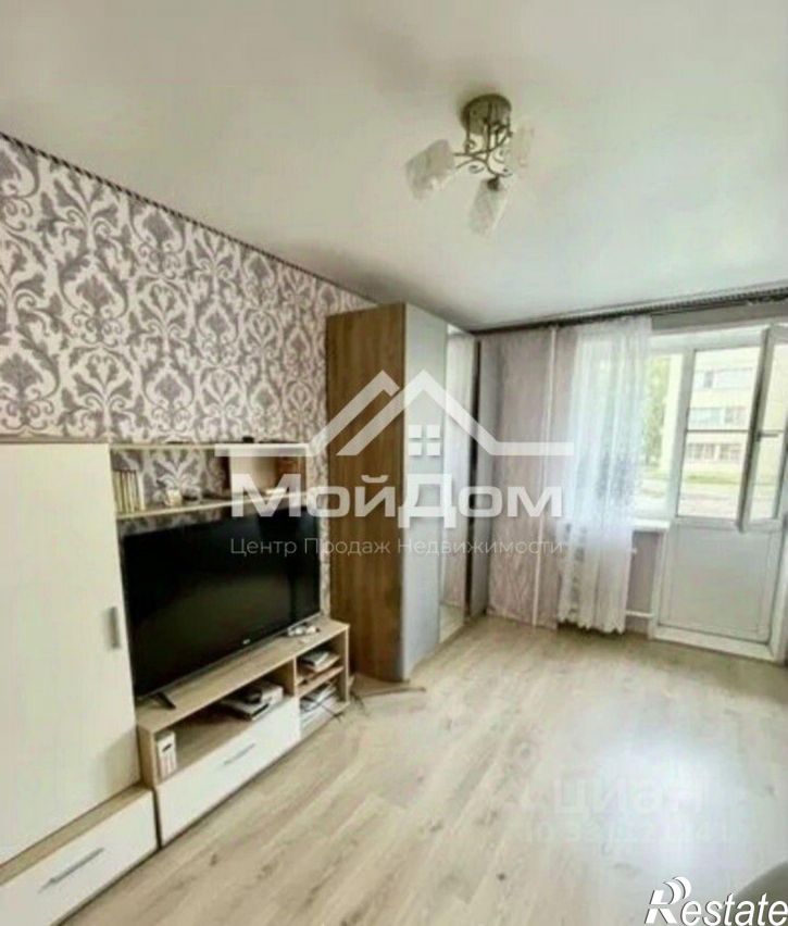 2-комн квартира мкр Макаренко, 1,  д. 1
