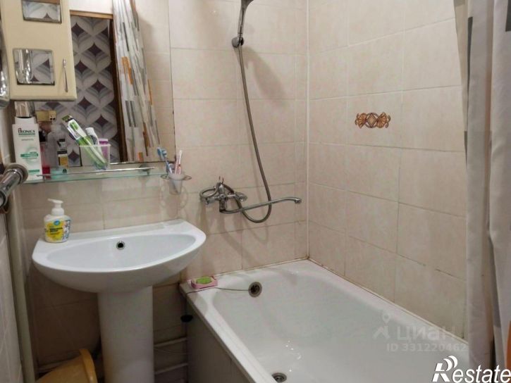 3-комн квартира мкр Приборостроитель, 5,  д. 5