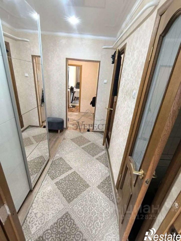 4-комн квартира Солнечный мкр, 17,  д. 17