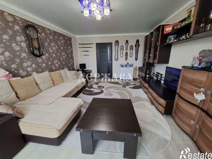 3-комн квартира мкр Макаренко, 11в,  д. 11в