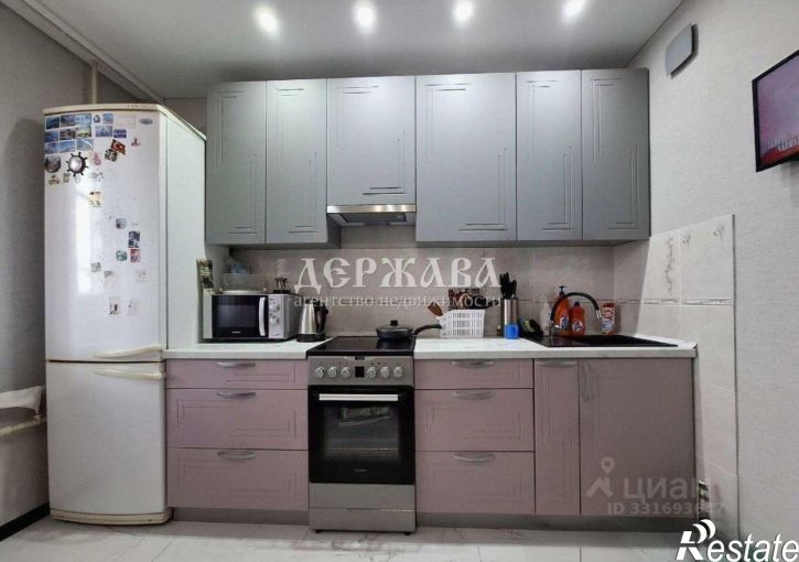 3-комн квартира мкр Макаренко, 11в,  д. 11в