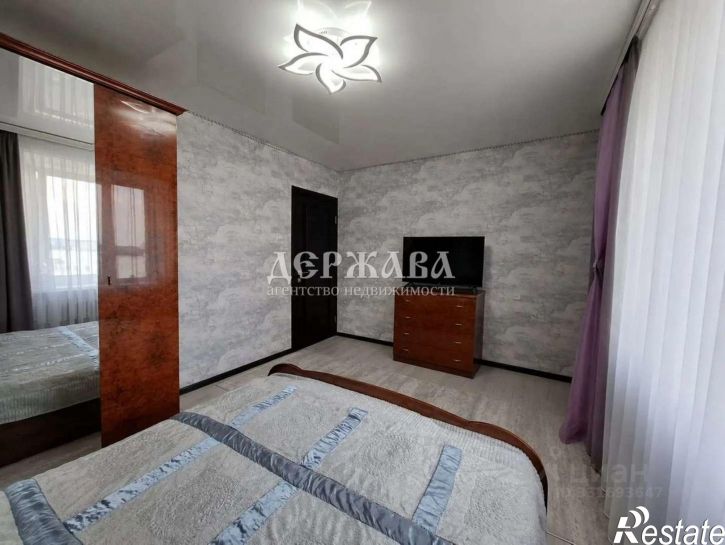 3-комн квартира мкр Макаренко, 11в,  д. 11в