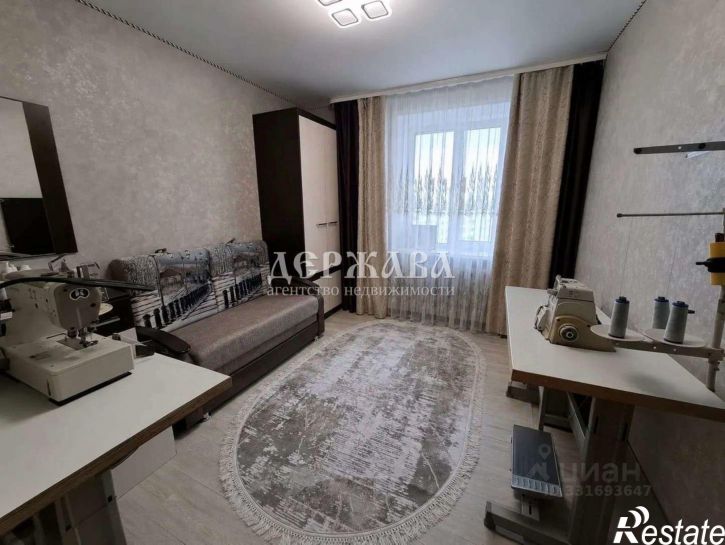 3-комн квартира мкр Макаренко, 11в,  д. 11в