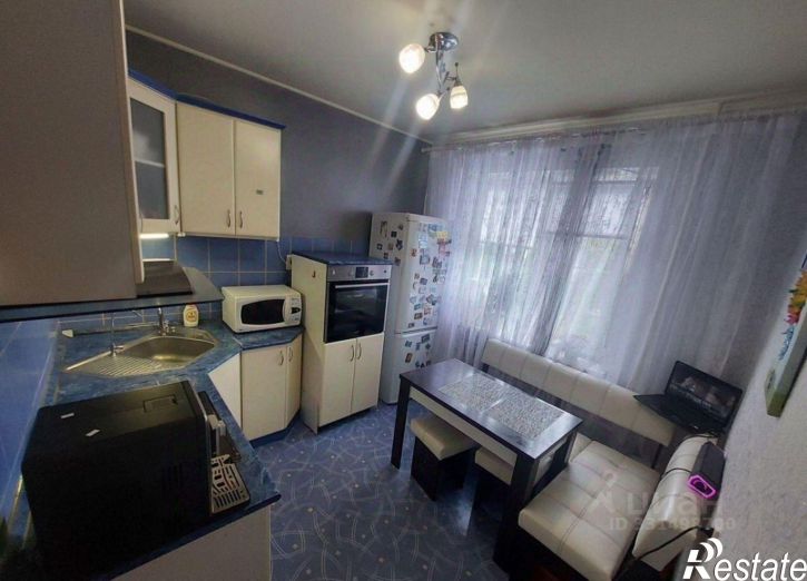 3-комн квартира Восточный мкр, 2,  д. 2