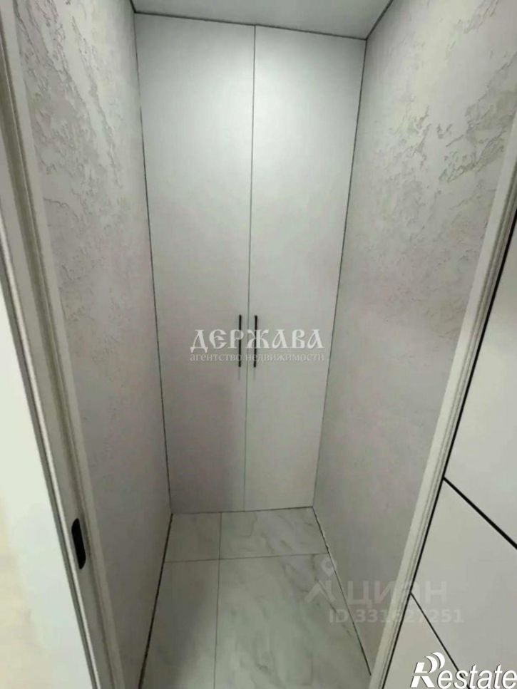 3-комн квартира мкр Королева, 32в,  д. 32в