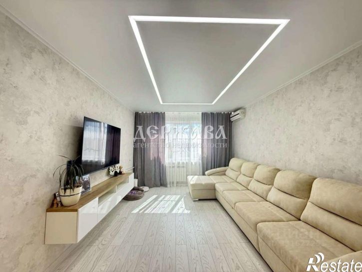 3-комн квартира мкр Королева, 32в,  д. 32в