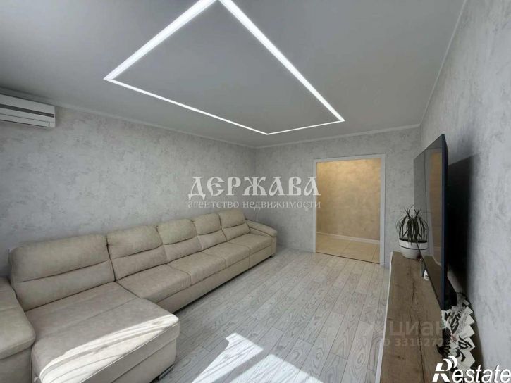 3-комн квартира мкр Королева, 32в,  д. 32в