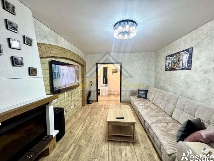 3-комн квартира Восточный мкр, 8,  д. 8