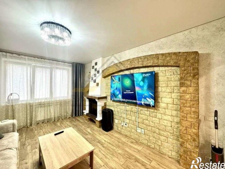 3-комн квартира Восточный мкр, 8,  д. 8