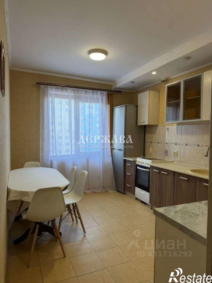 3-комн квартира мкр Жукова, 27,  д. 27
