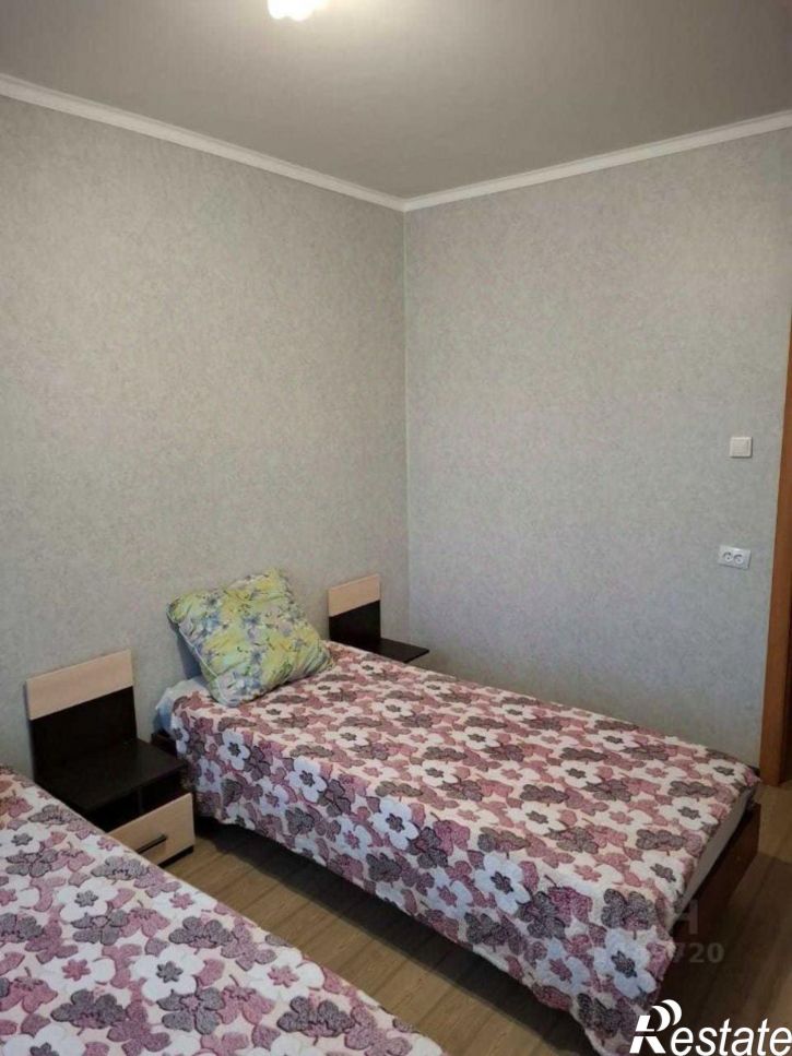 3-комн квартира Восточный мкр, 8,  д. 8