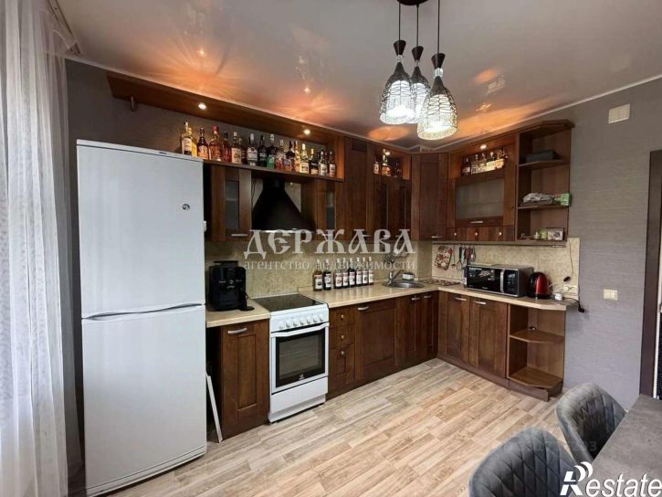 1-комн квартира Степной мкр, 9,  д. 9
