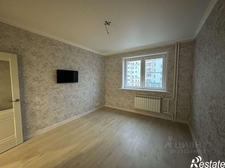 4-комн квартира Степной мкр, 8,  д. 8