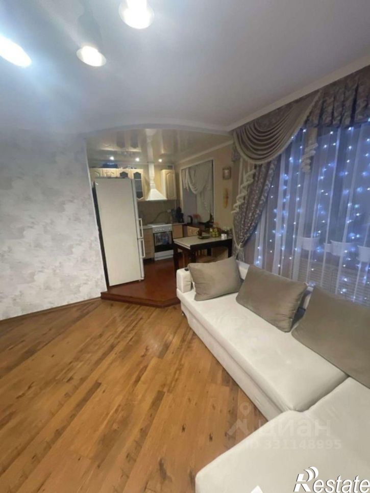 2-комн квартира мкр Горняк, 27,  д. 27