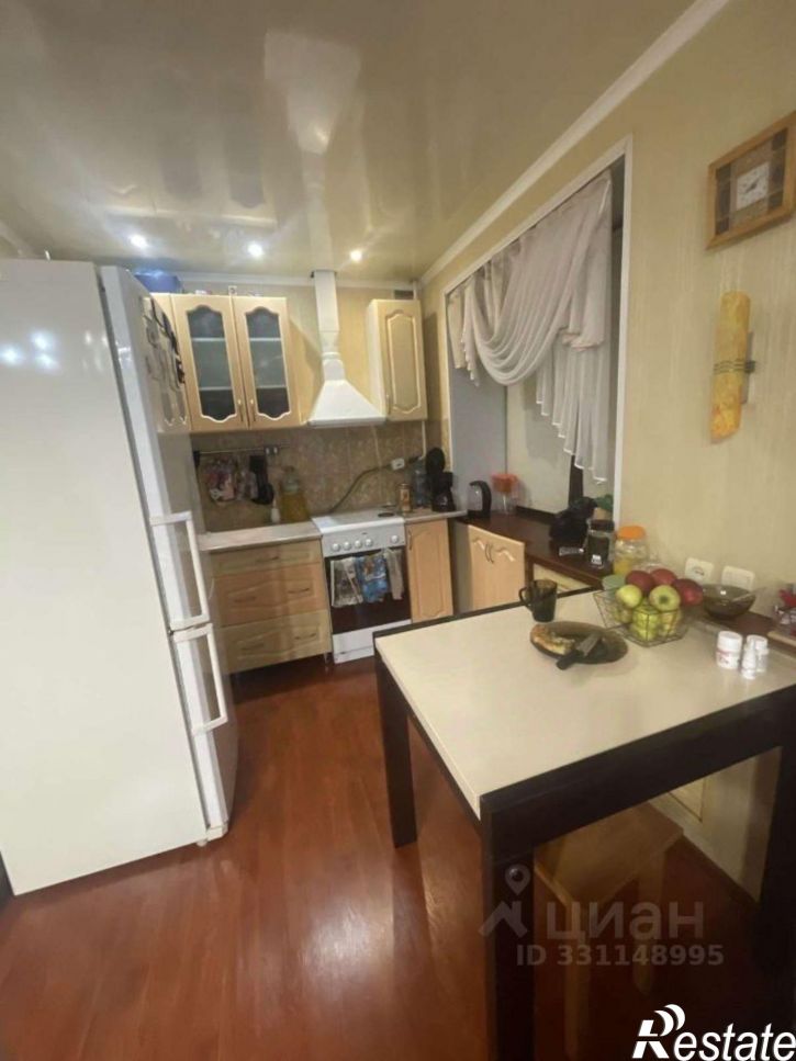 2-комн квартира мкр Горняк, 27,  д. 27
