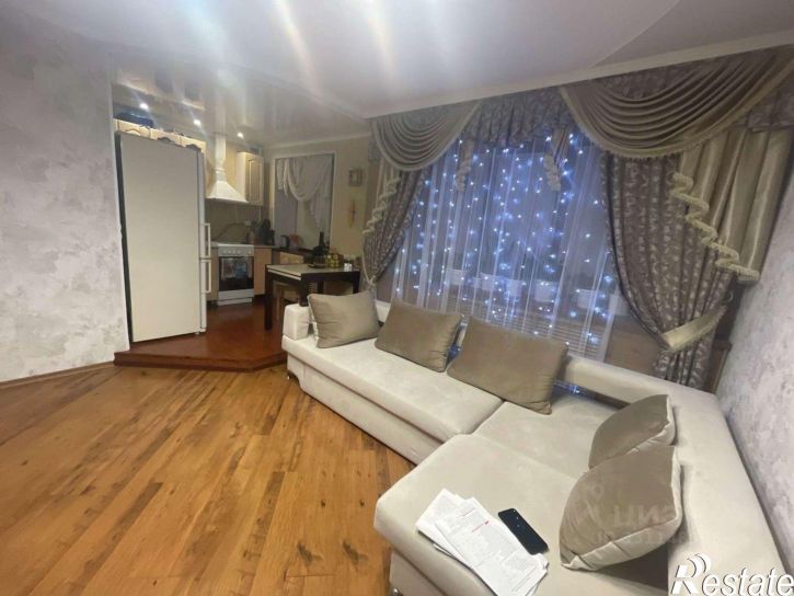 2-комн квартира мкр Горняк, 27,  д. 27